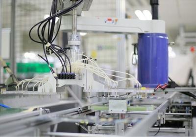 聚焦省“两会”· 现场看报告 | 在安徽这家企业，不到一秒就有一台笔记本电脑诞生！